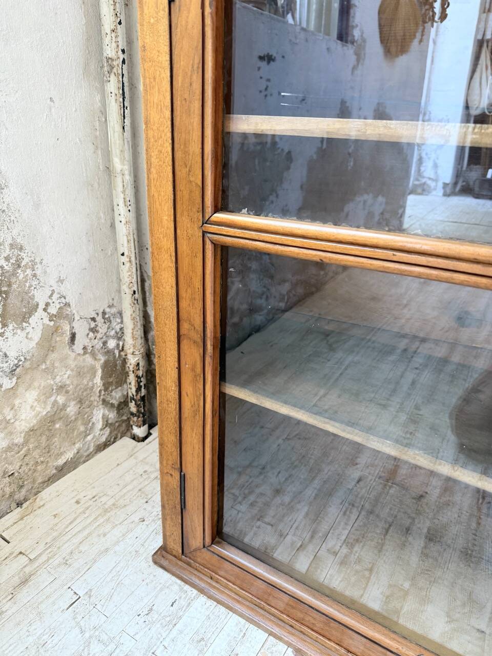 Glass-fronted walnut library 1900