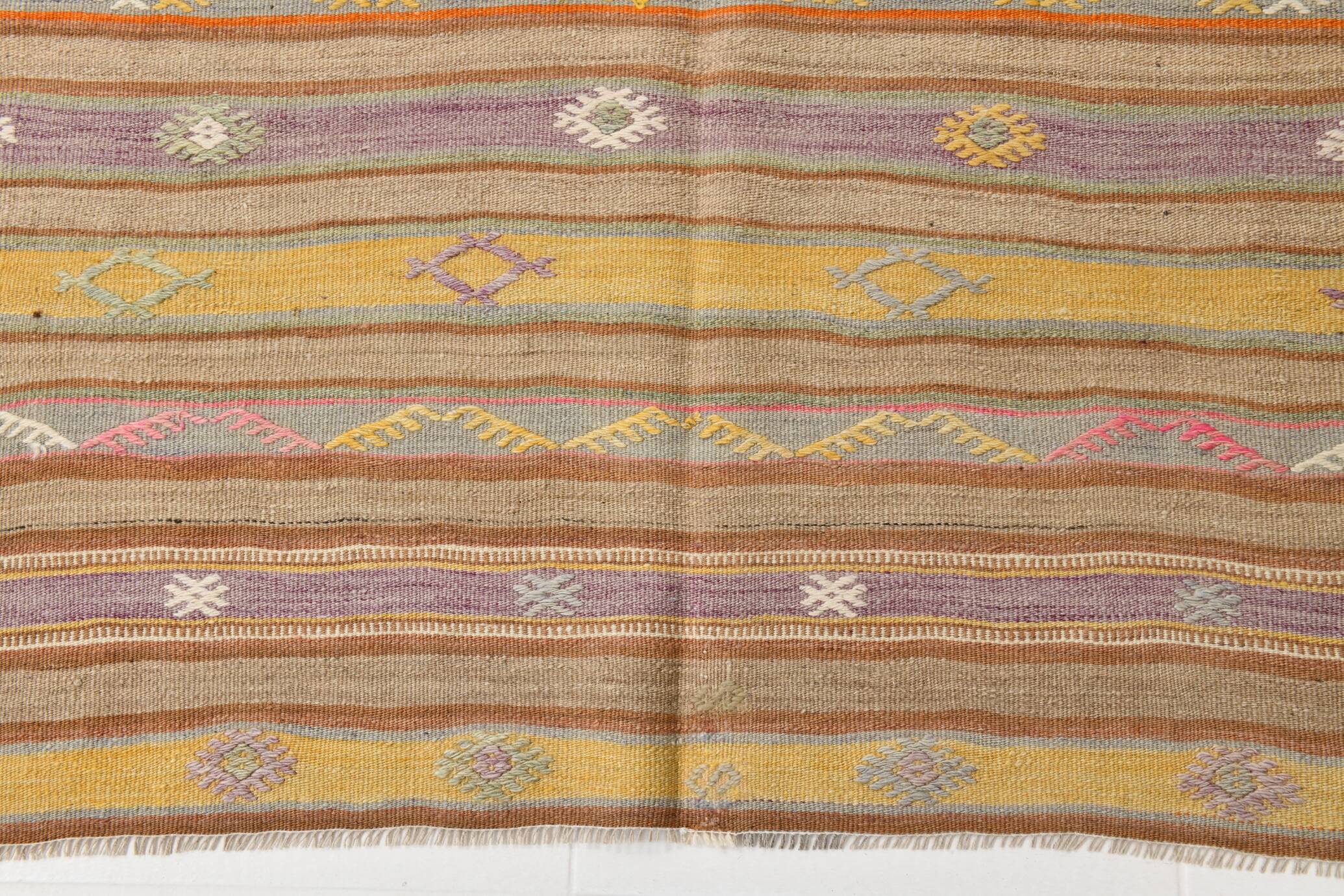 5x6 Soft Yellow & Purple Turkish Kilim, 168x135