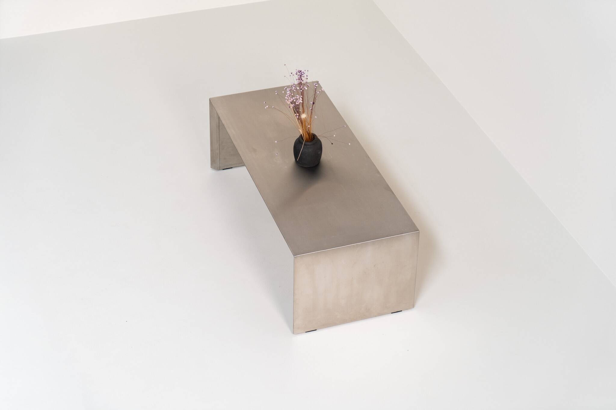 Table basse en acier inoxydable brossé
