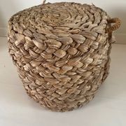 Repose-pied pouf tressé années 70