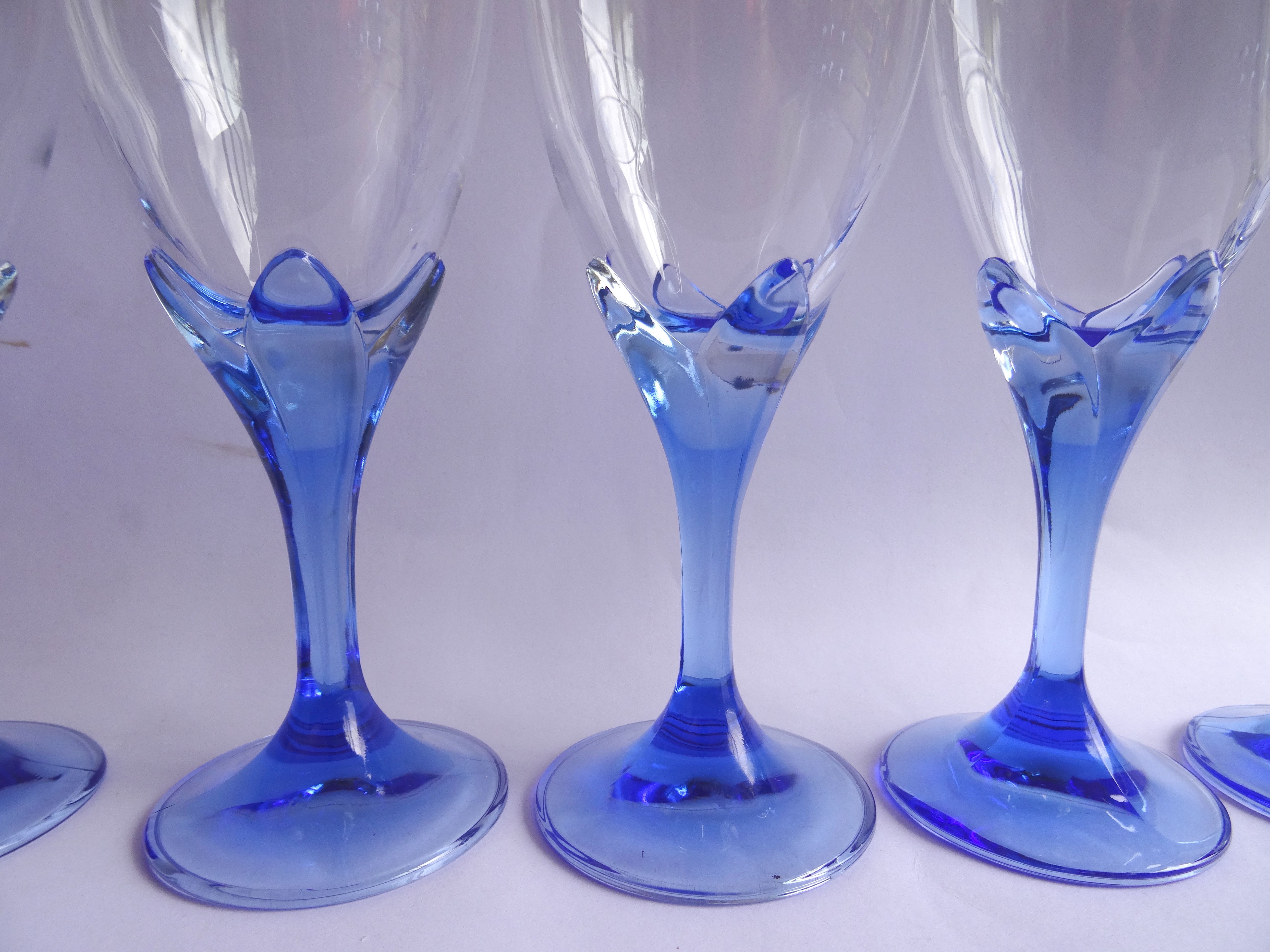 Blue tulip water glasses