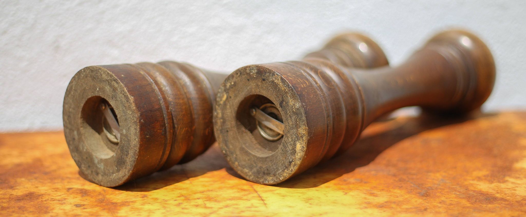 Marlux large model salt and pepper shaker, vintage wooden pepper mill and salt shaker