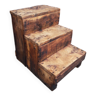 Wooden step