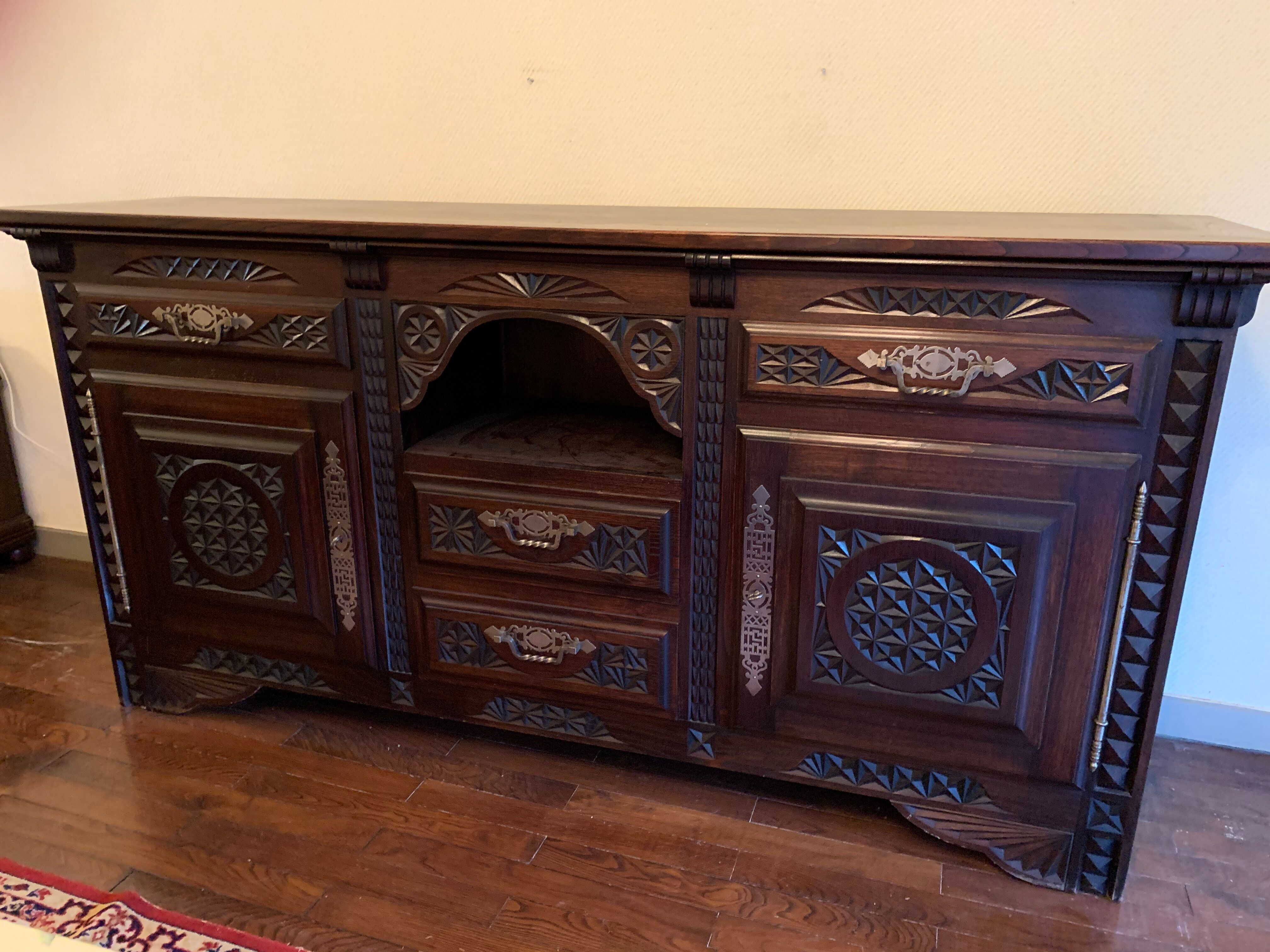 Enfilade scuplté