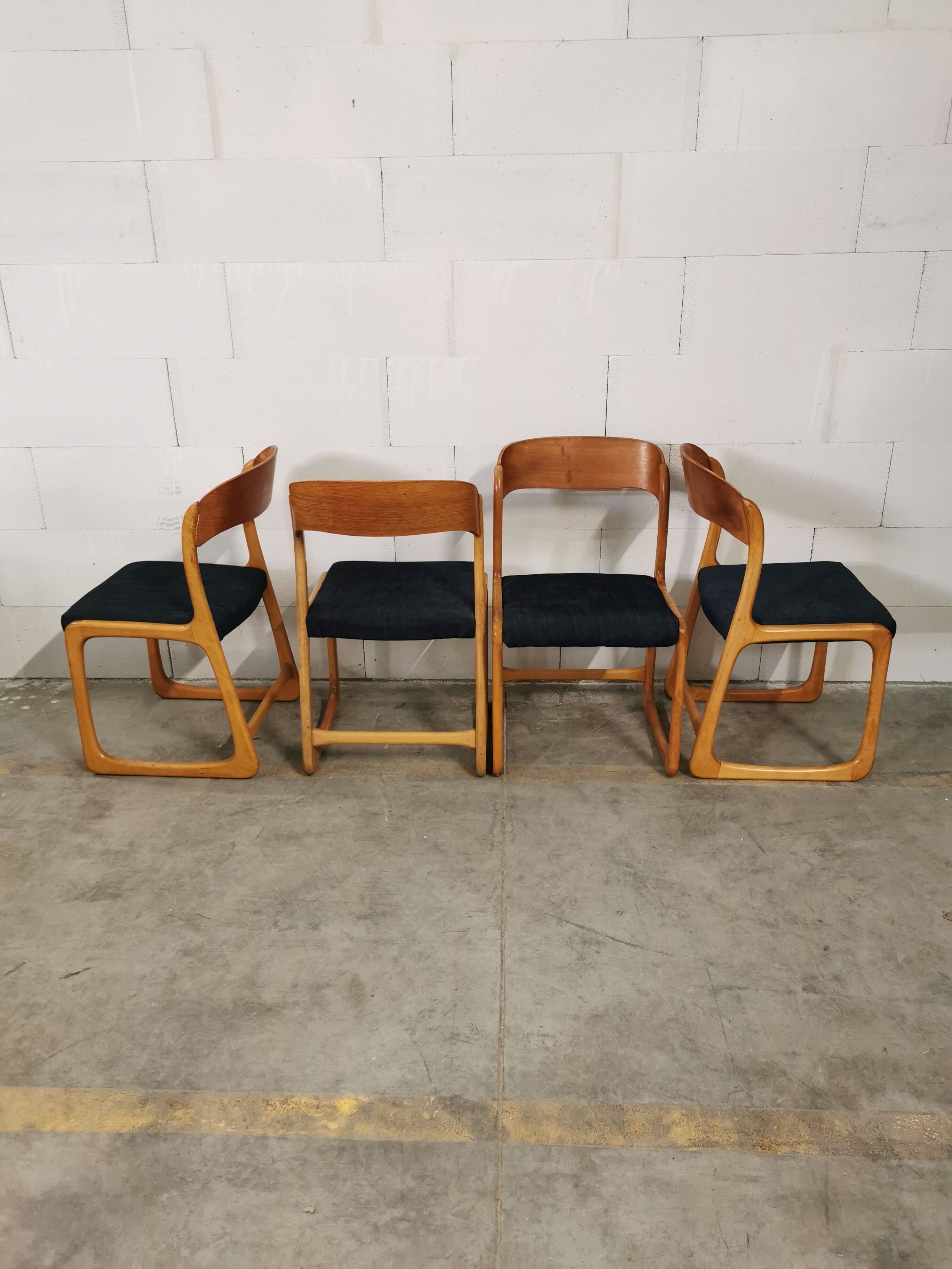 Lot de 4 chaises Baumann Traineau retapissées