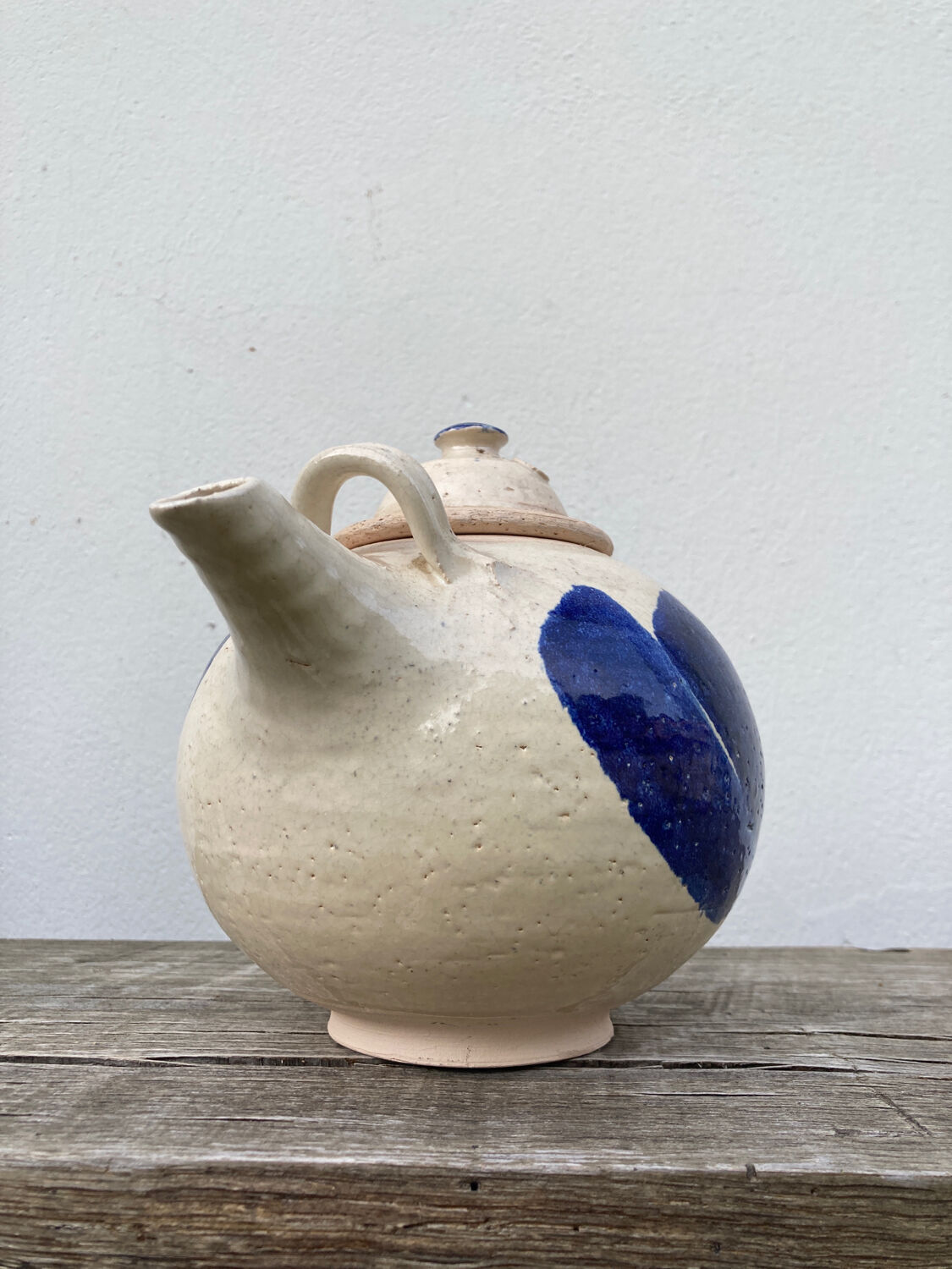 Teapot in blue and beige Japanese stoneware
