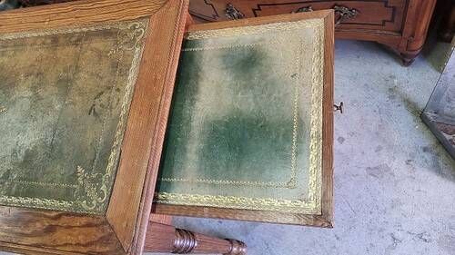 ANTIQUE DESK WITH 2 TABLETS FROM THE 19TH CENTURY