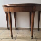 Table 1/2 moon