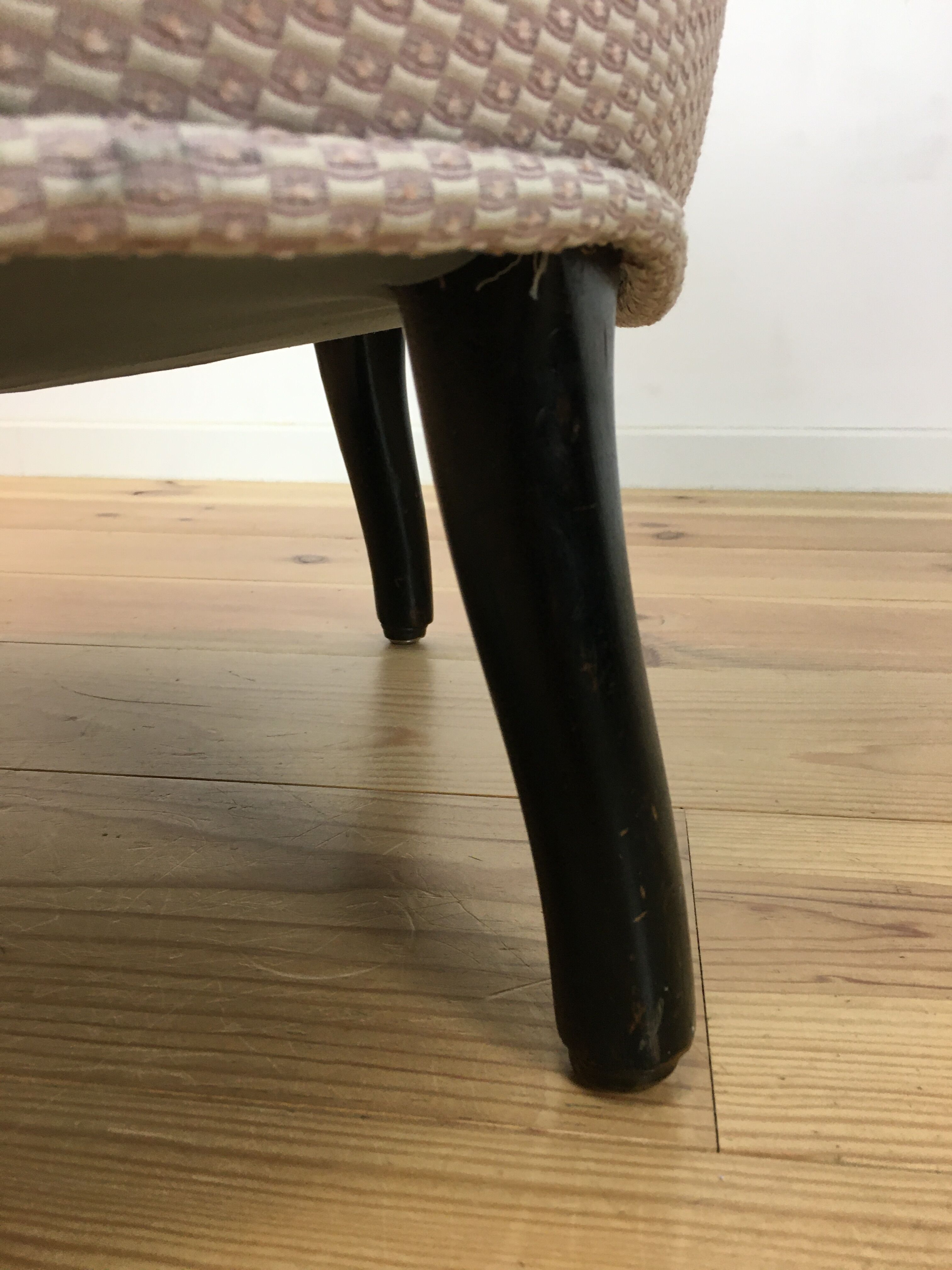 Napoleon III toad armchair forms lambrequin