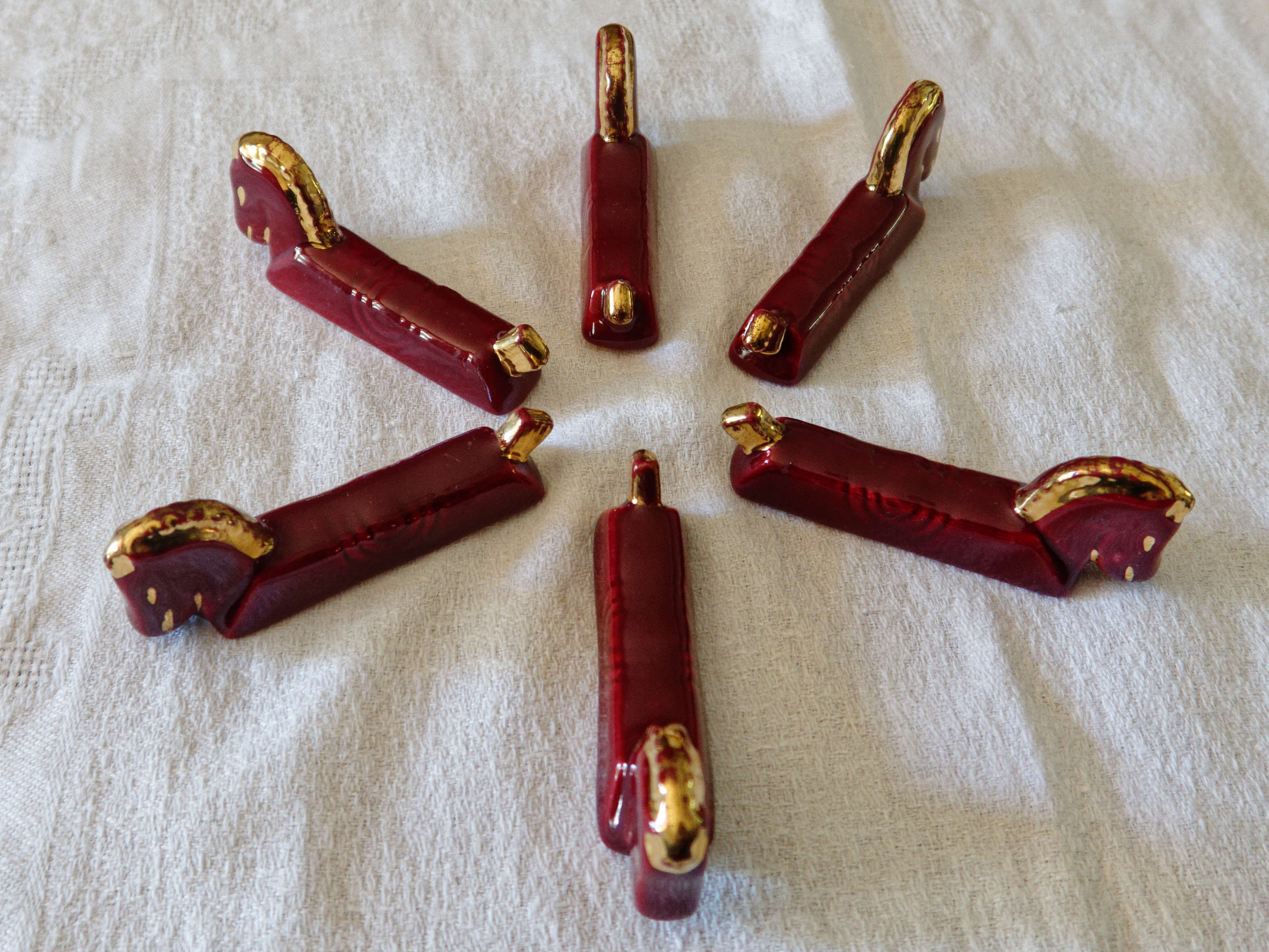 6 vintage ceramic knife holders Bordeaux and gold