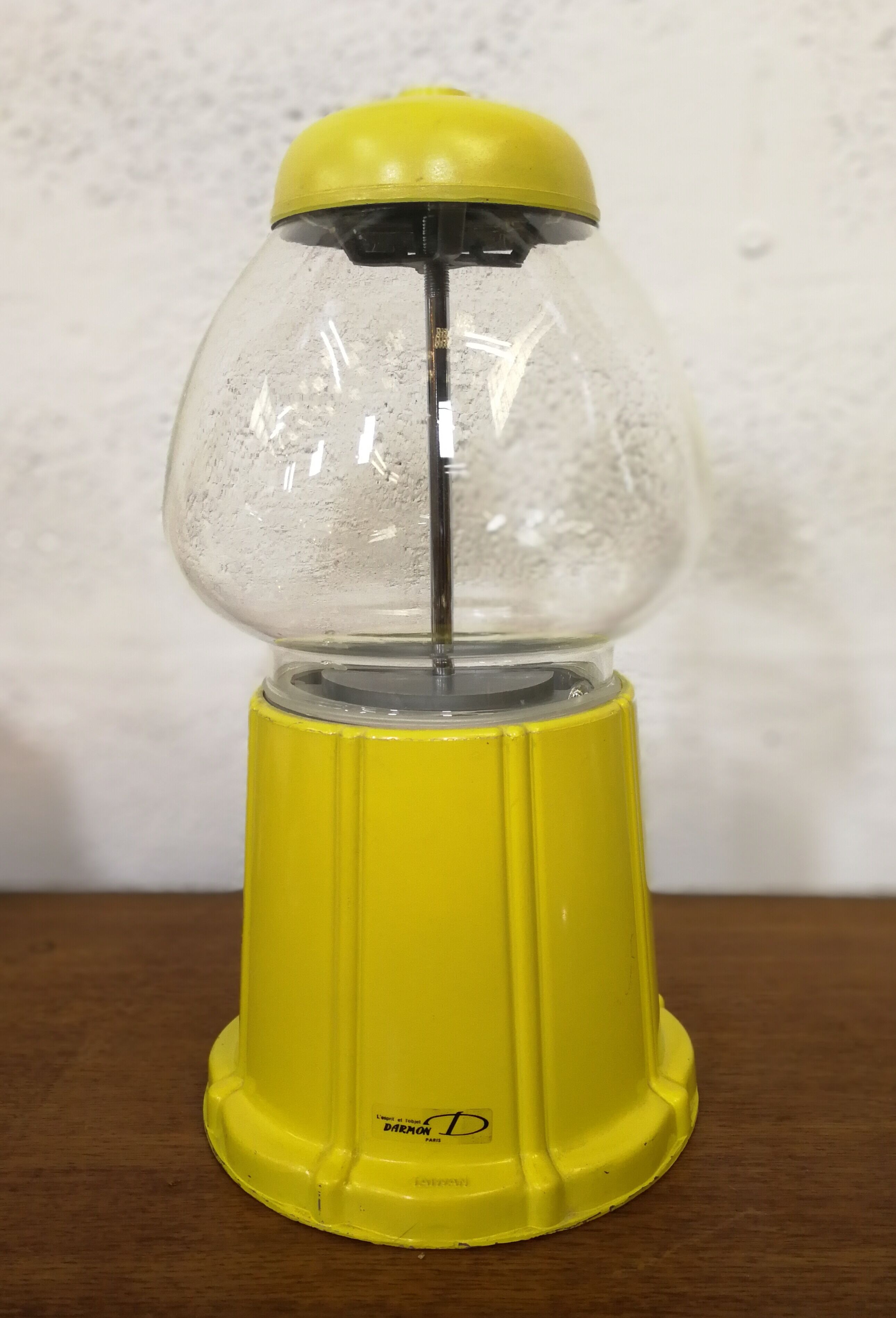 Former darmon candy dispenser