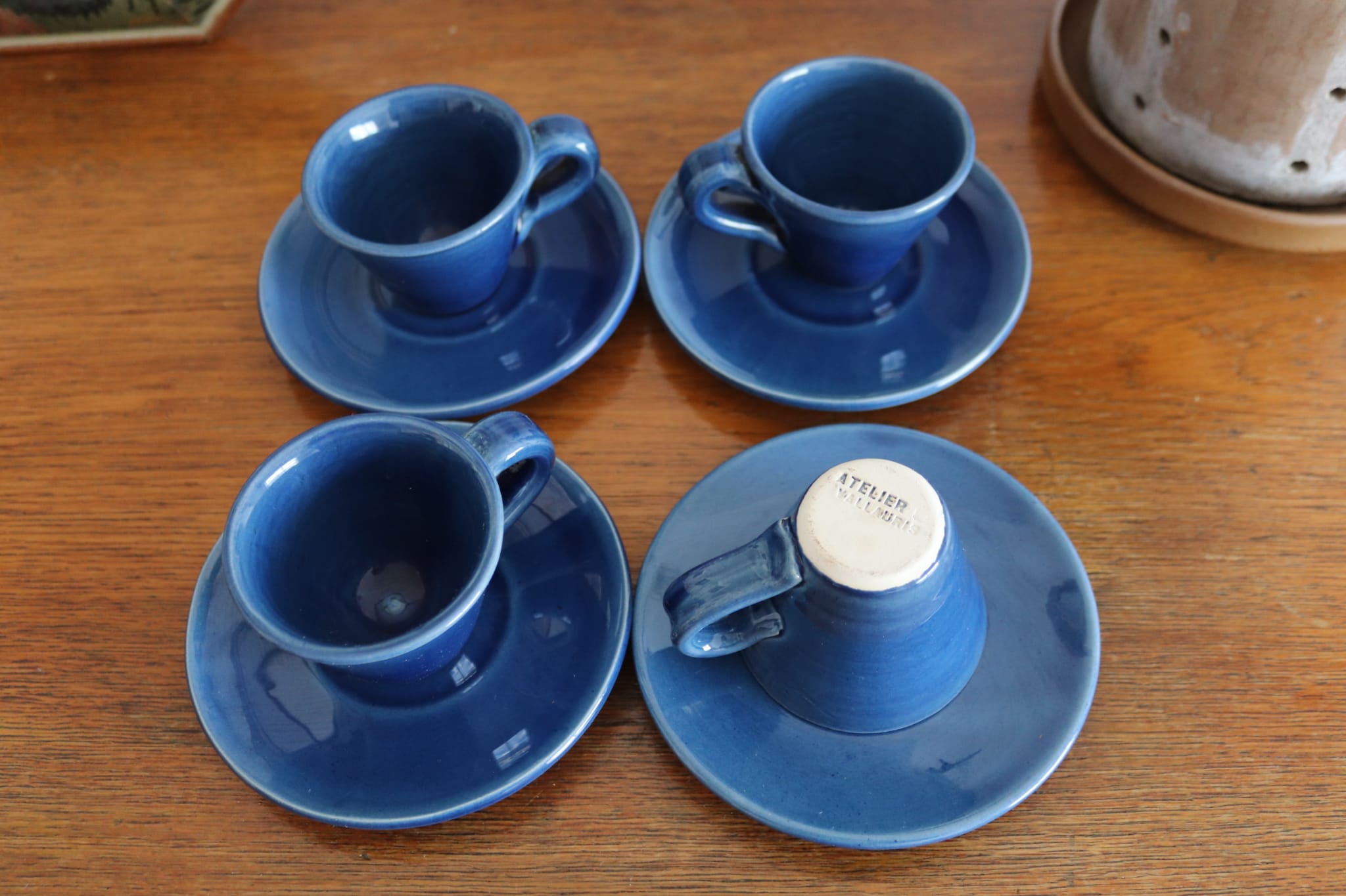 4 cups and saucers midnight blue workshop Vallauris