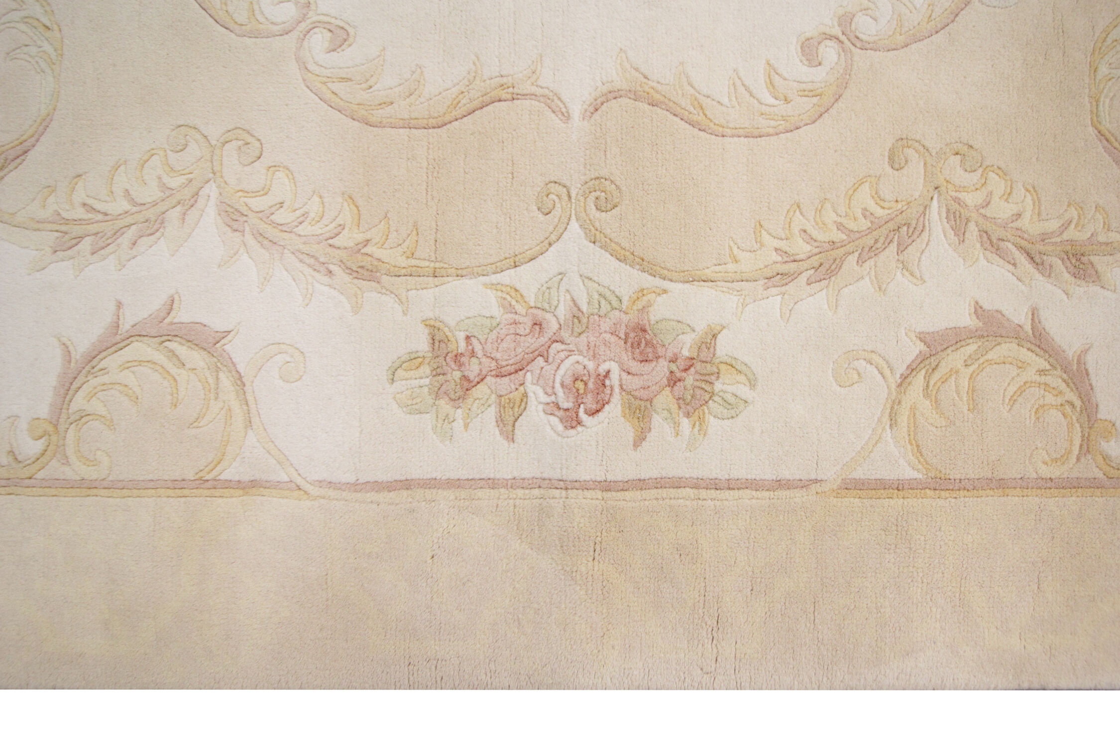 Handmade cream oriental chinese wool rug 124x182cm