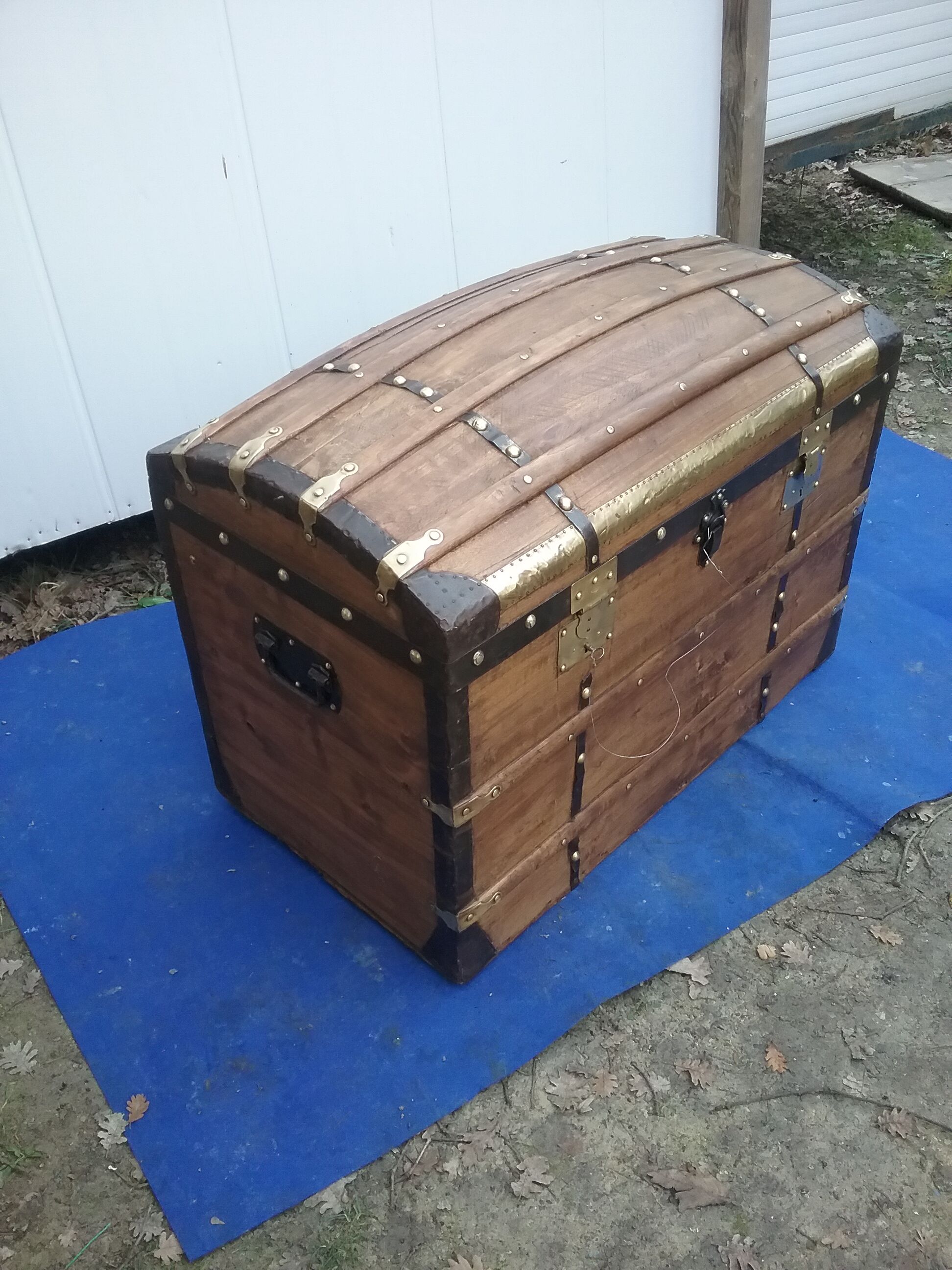 Curved trunk