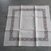 Petite nappe a thé ancienne brodée 60x60cm+6 serviettes assorties