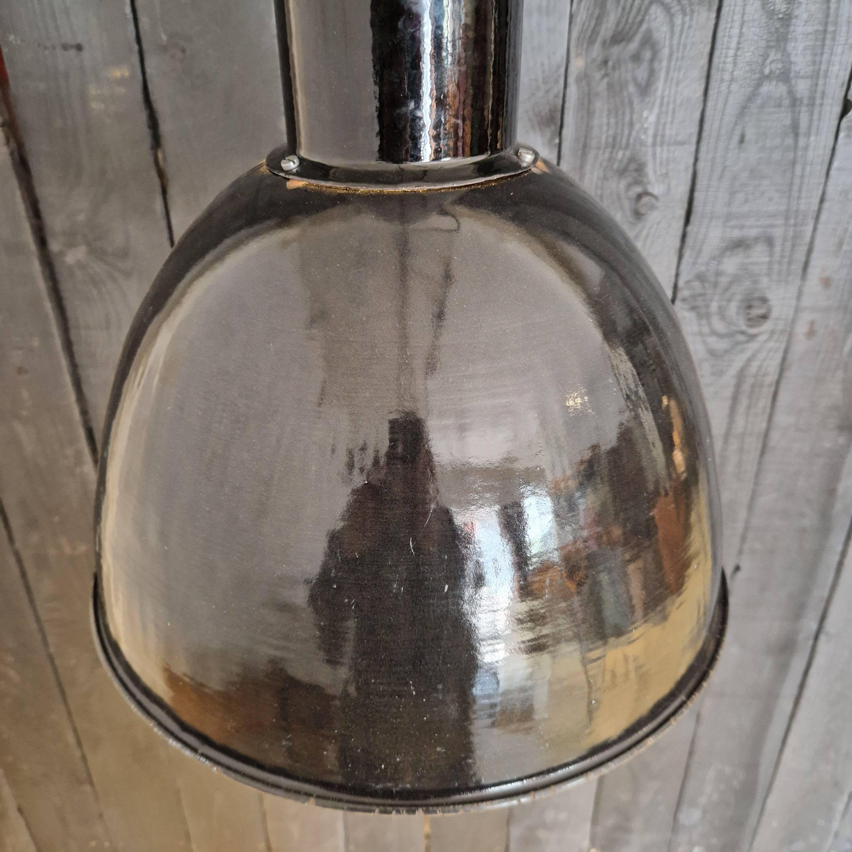 „Svenja“ Große Emaille Lampe Schwarz