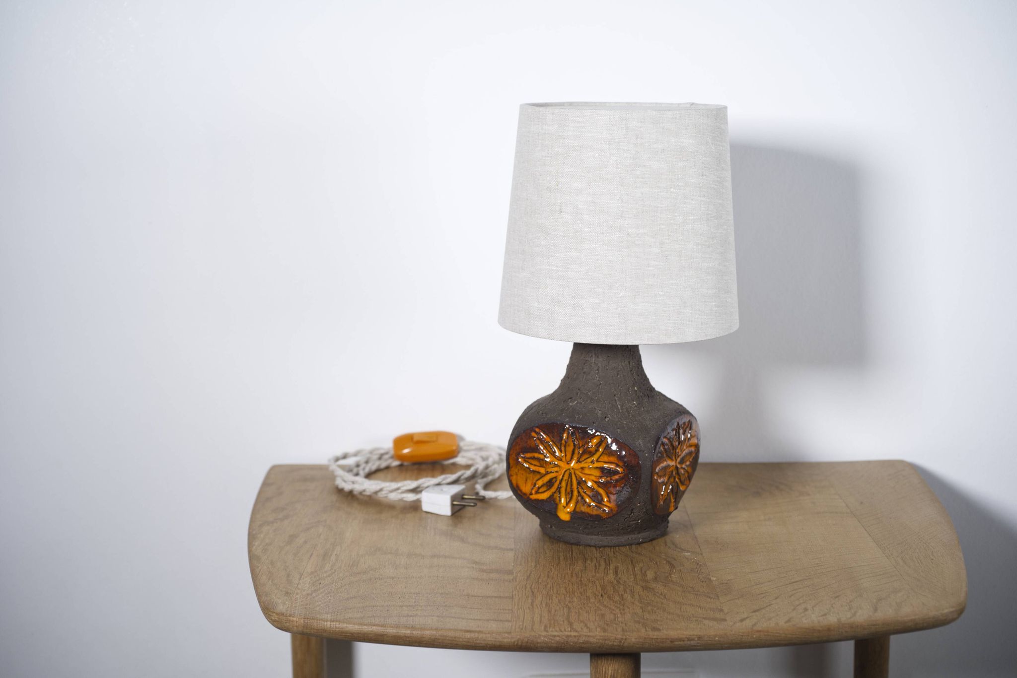 Lampe de table en céramique Løvemose, Danemark, années 1960.