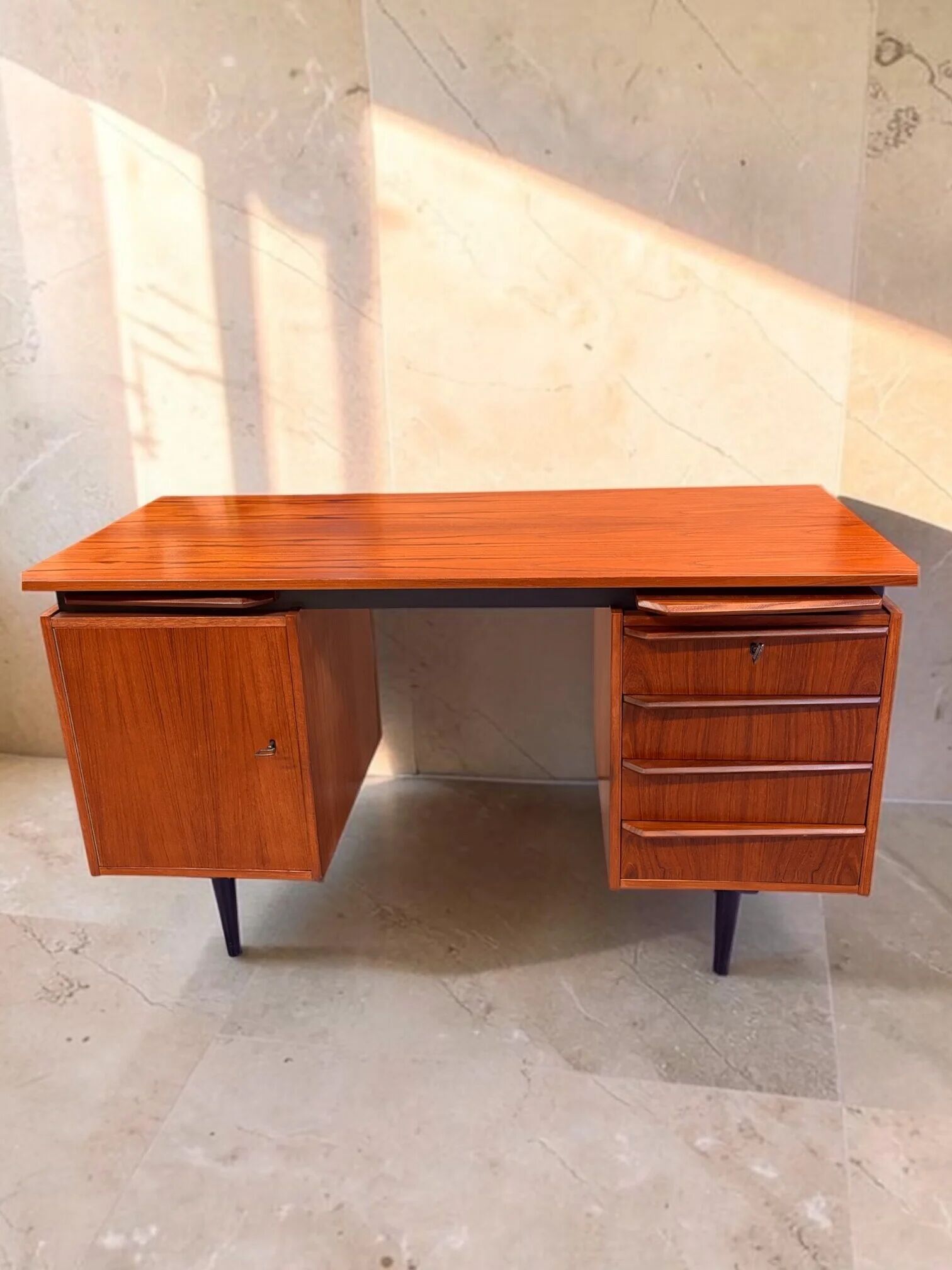Bureau par Cees Braakman pour Pastoe, années 1960.
