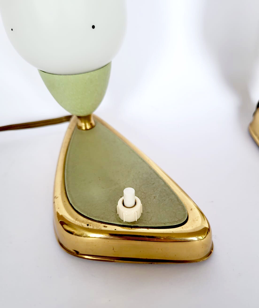 Set of 2 rockabilly fifties table lights with milk glass sconces with little dots