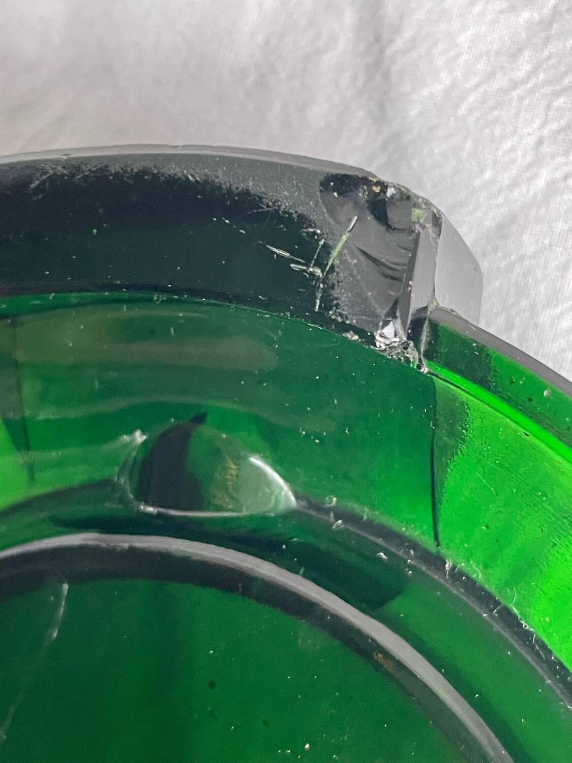Green glass ashtray 70