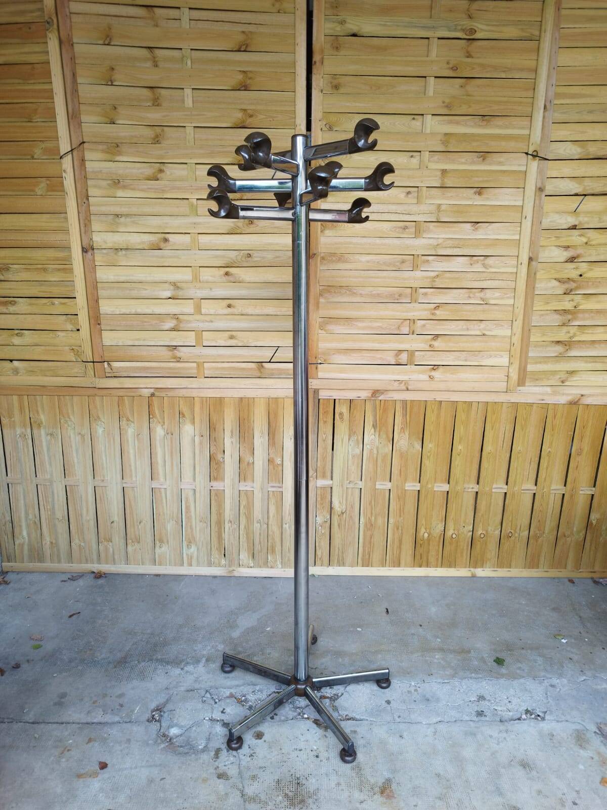 Vintage 60's chrome & bakelite coat rack