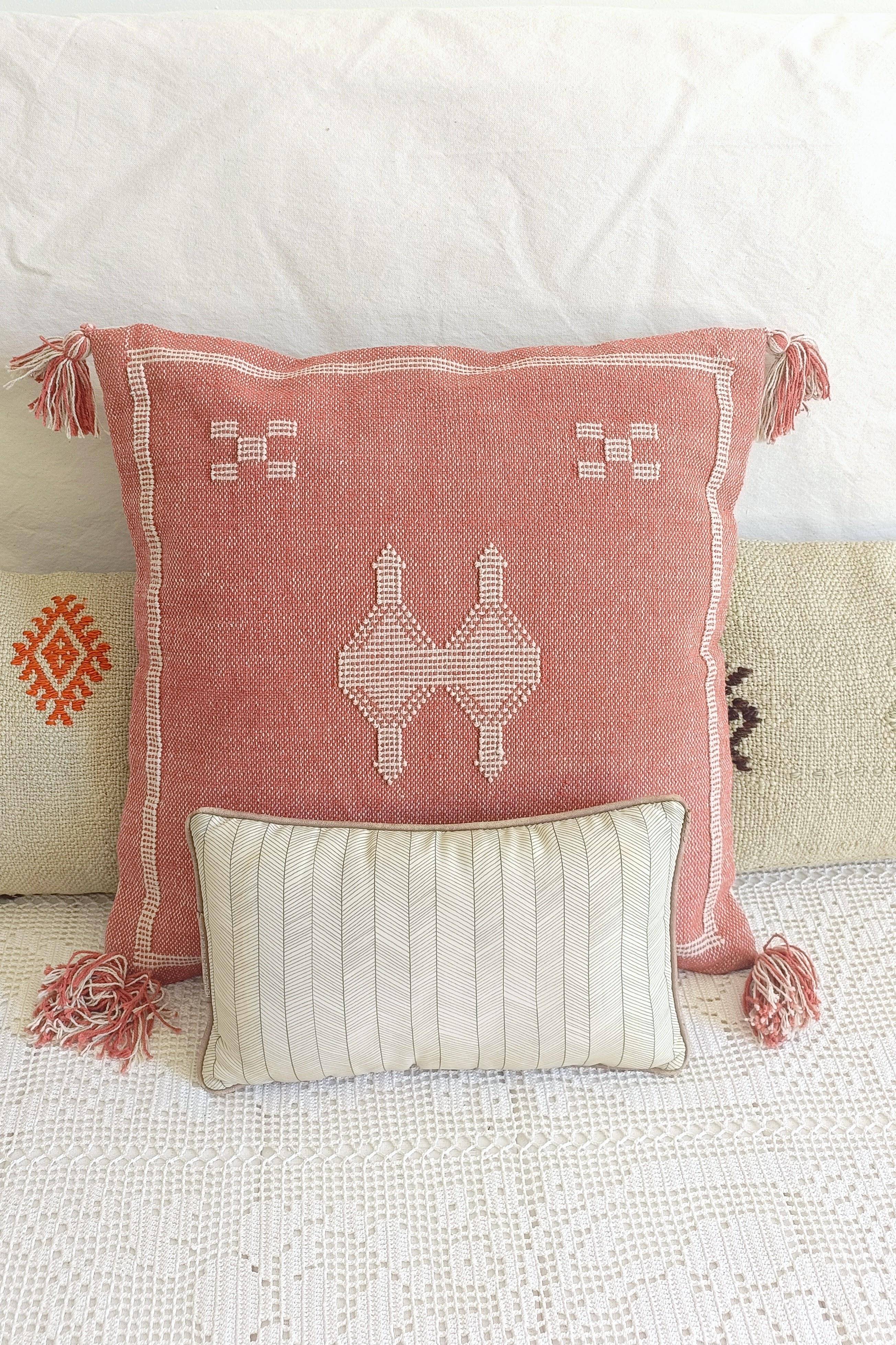 Coussin en lin marocain fait à la main, rose et crème, style mauresque, neuf