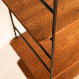 Wall shelf string