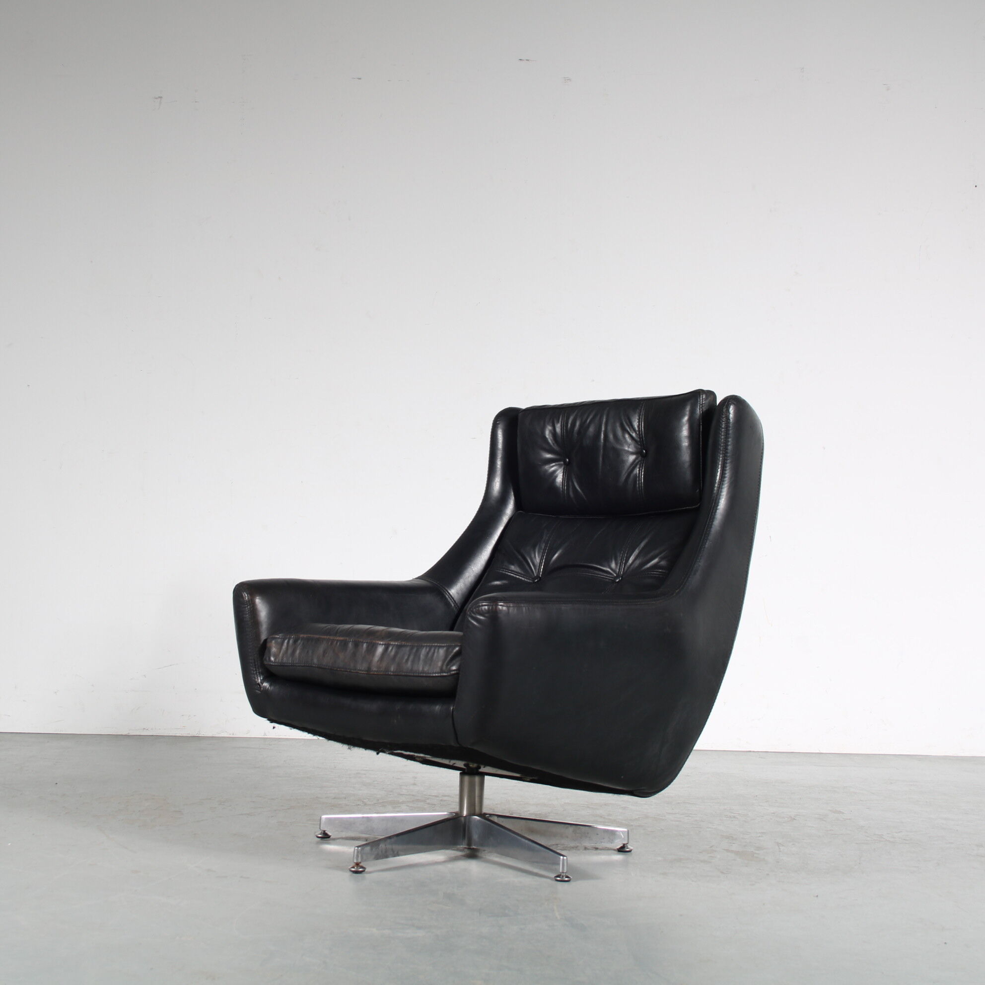 1960s Swivel chair by Artifort, Netherlands
