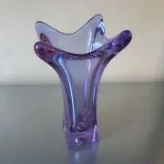 Vase or amethyst glass soliflore in free form from the 60s-70s.