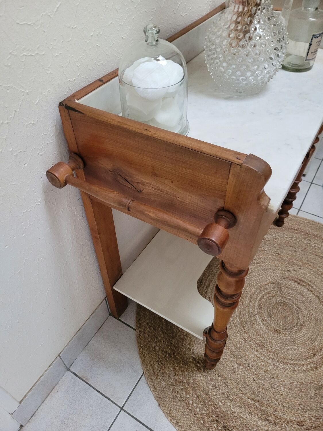Antique vanity furniture