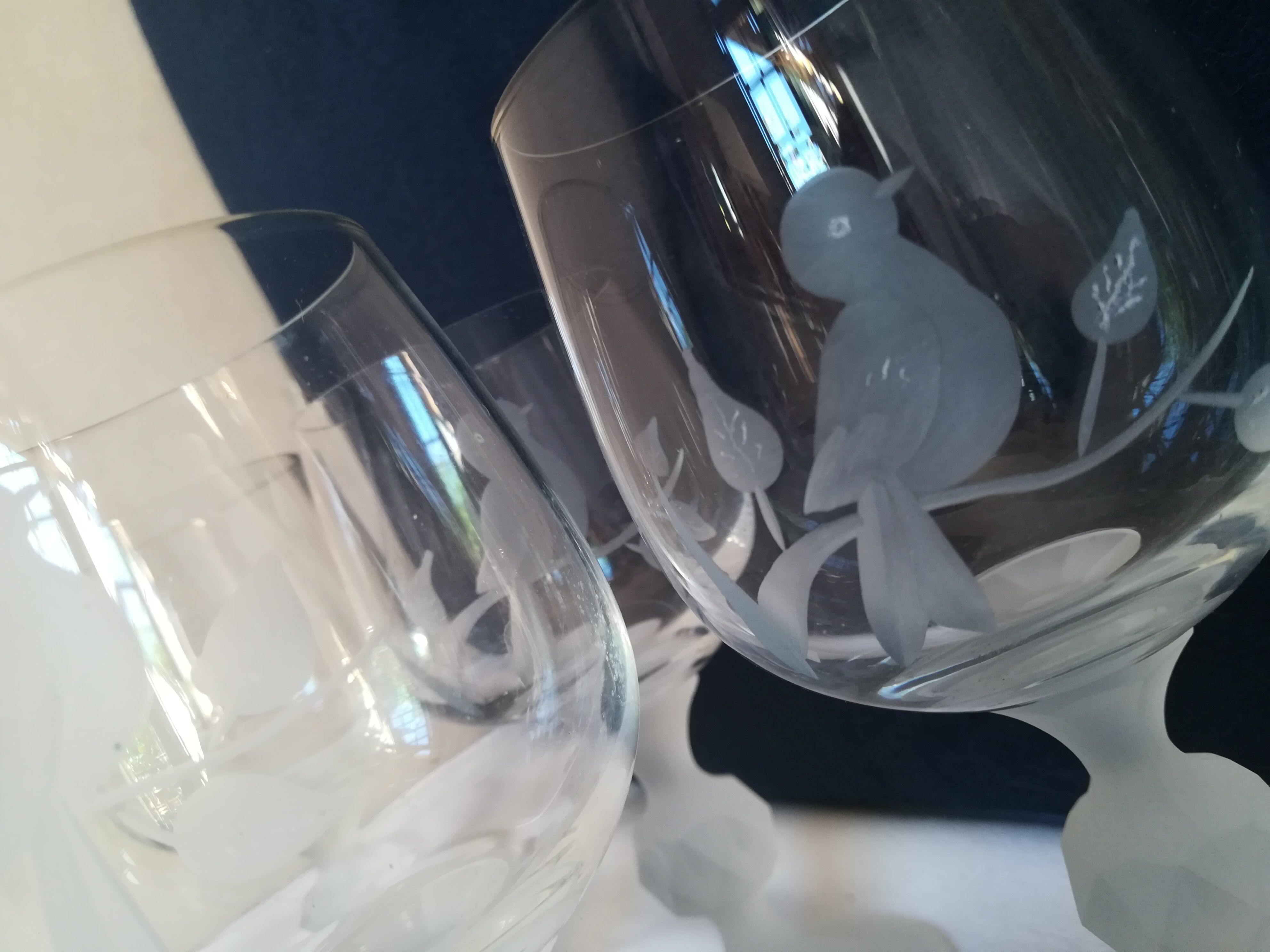 Set of 6 engraved crystal glasses