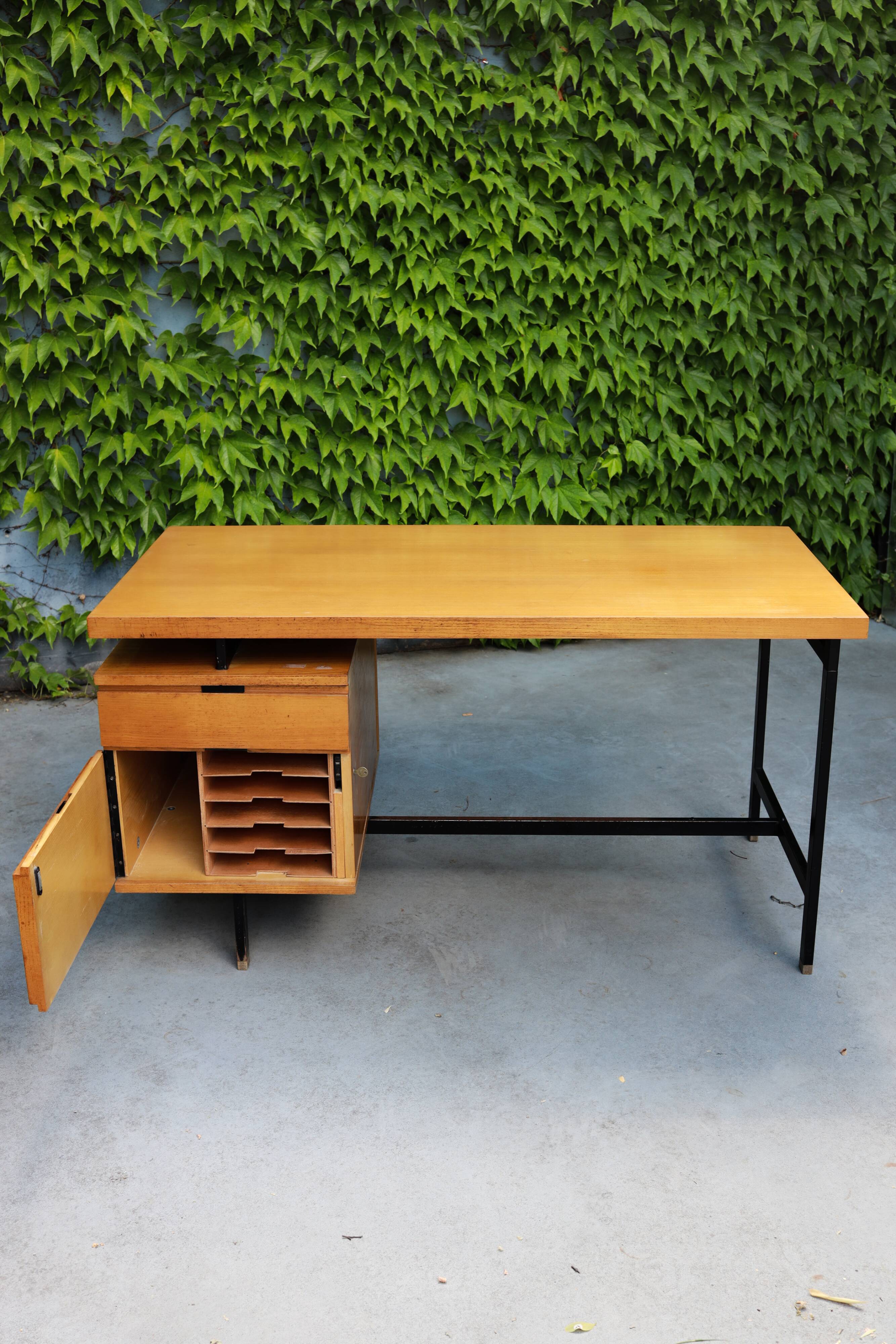 Bureau de Pierre Guariche édition Minvielle