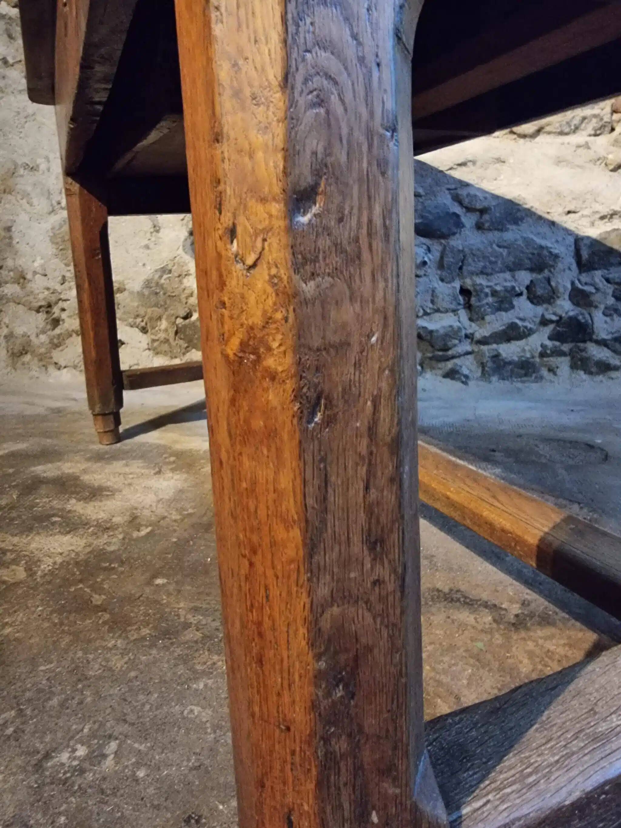 Rustic old oak table – Early 19th century