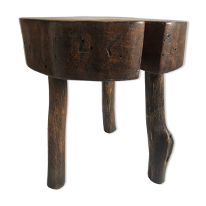 Table basse tripode brutaliste
