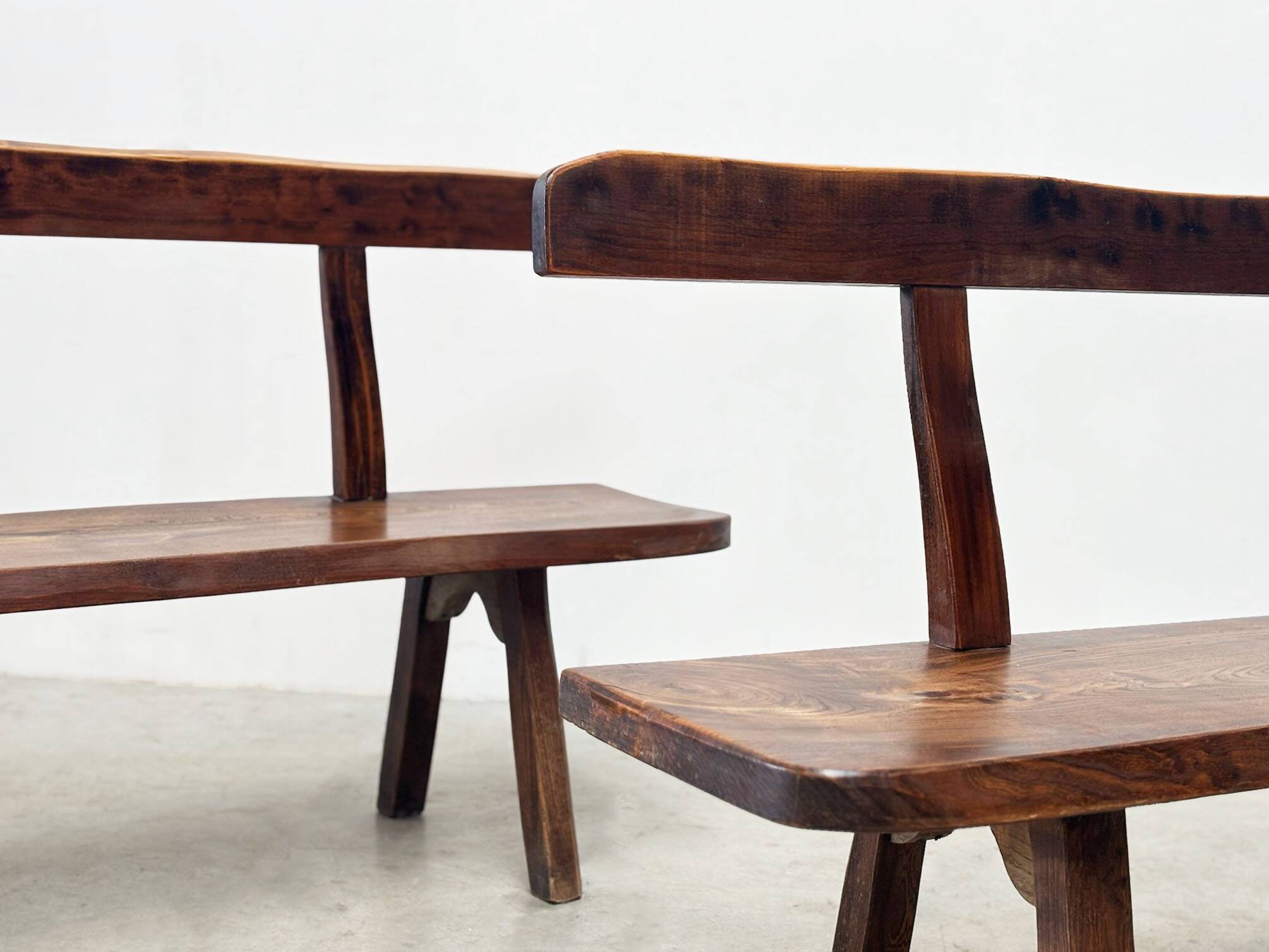 Banc sculptural en chêne par Aranjou