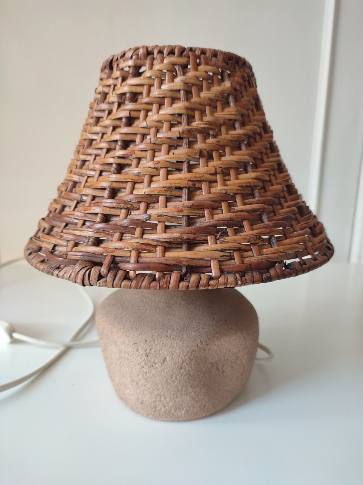 Lampe en pierre naturelle vintage