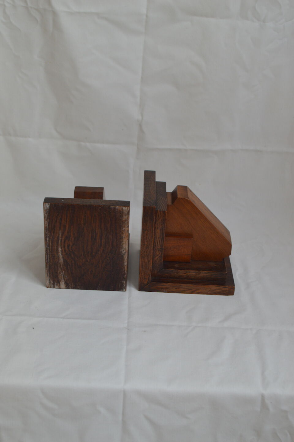 Paire de serre-livres vintage en bois