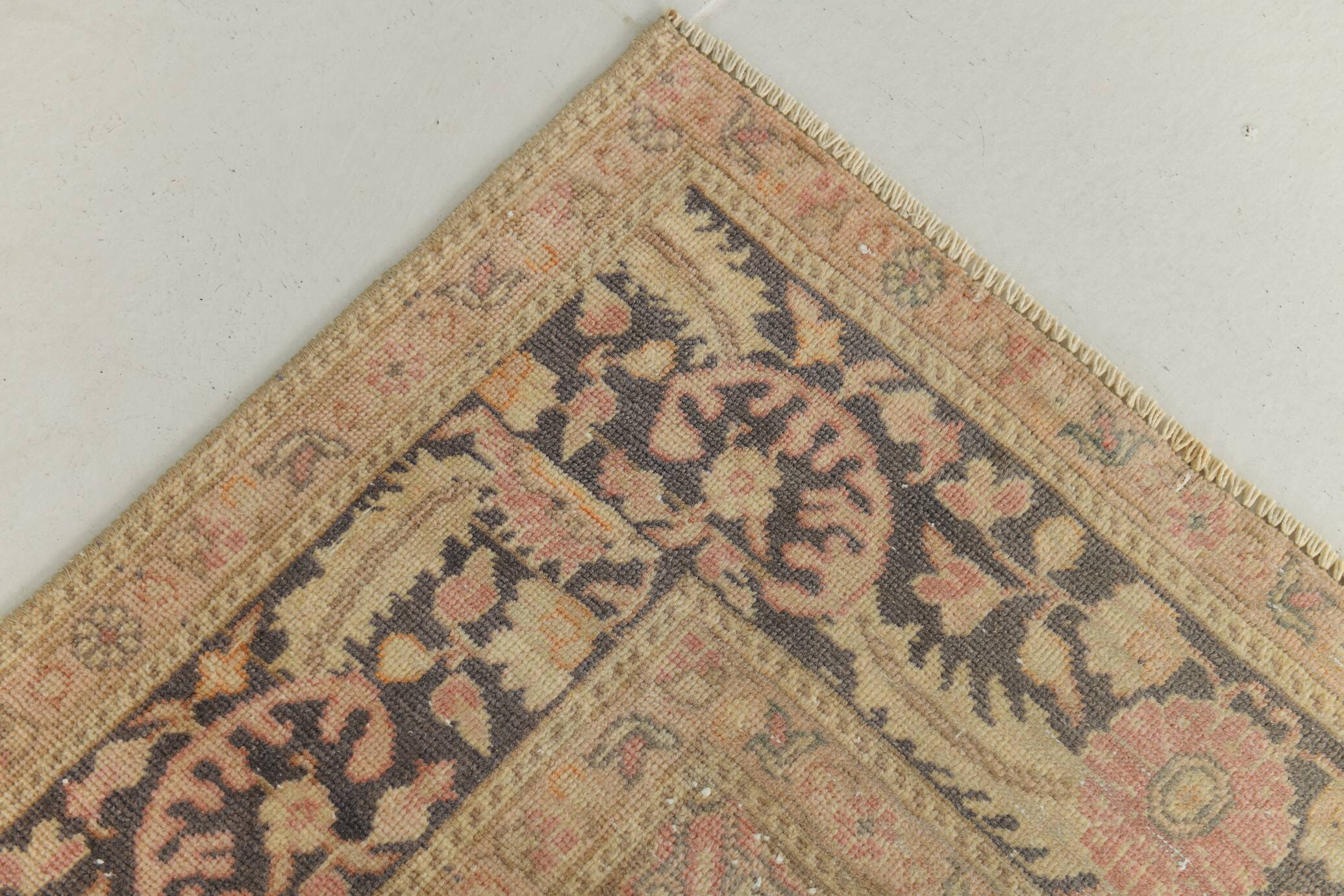 Vintage Pale Red & Pink Persian Rug, 144x216Cm