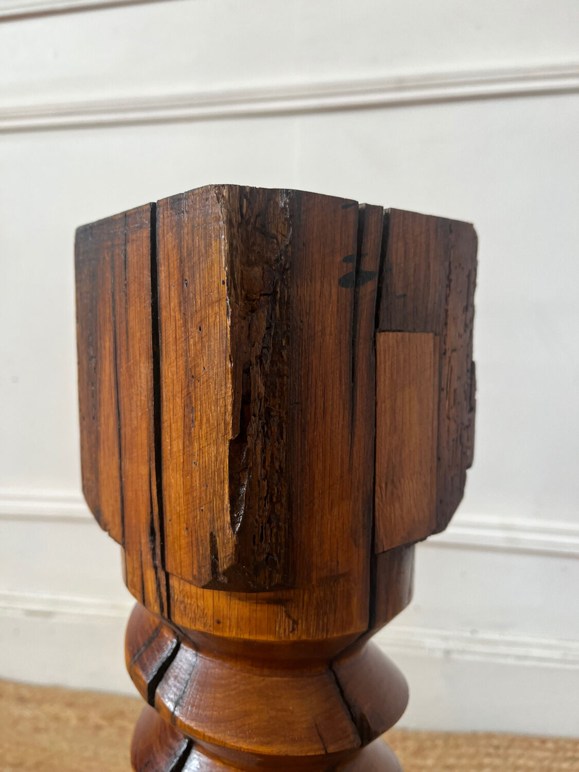 Solid wood press screw seat