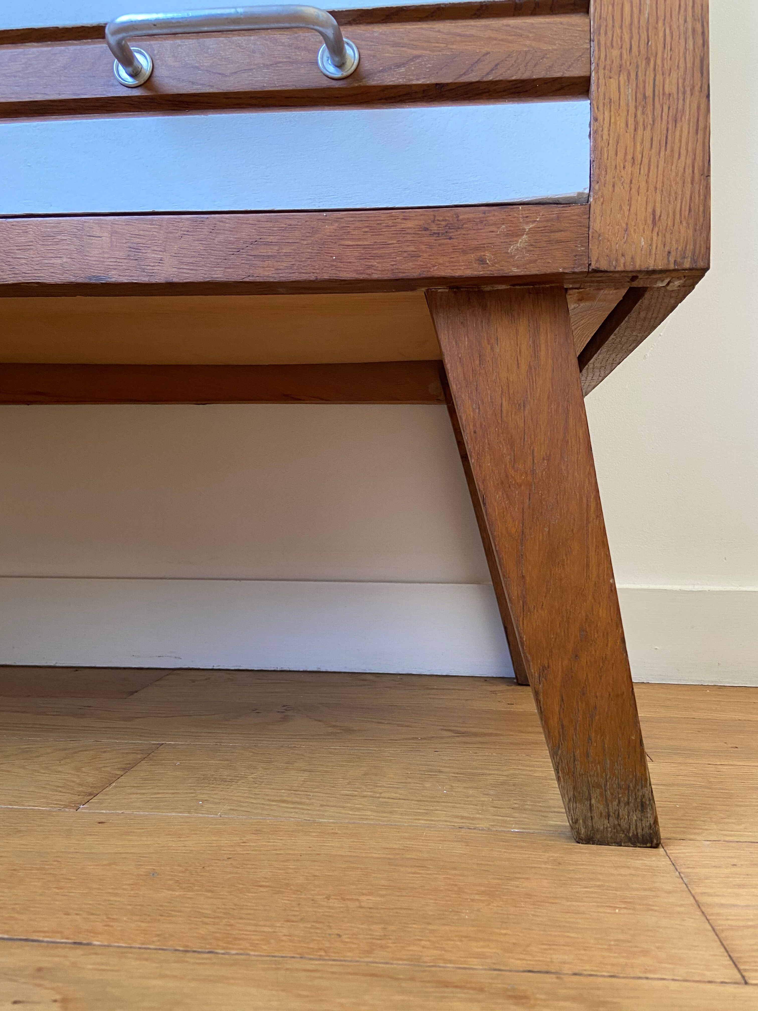 Commode en bois trois tiroirs