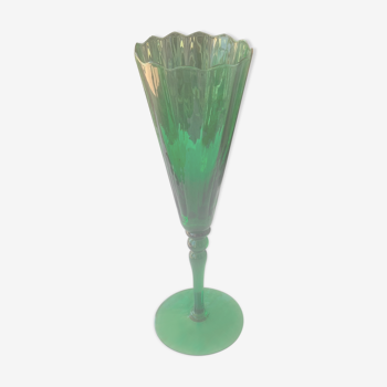 Vase en forme de verre