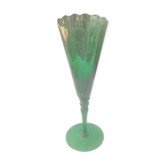 Vase en forme de verre
