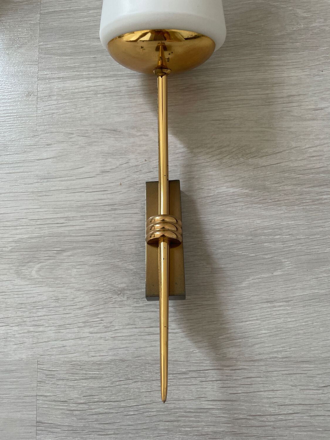 Pair of 1950 sconces in brass and opaque glass