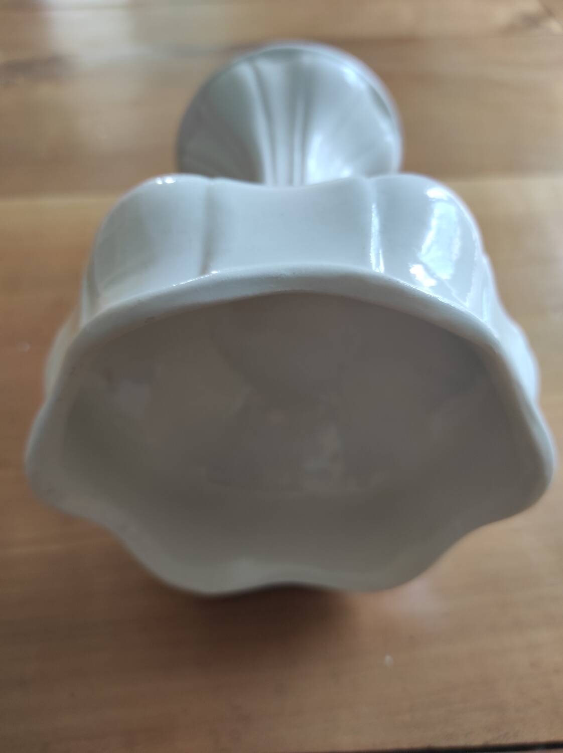 Earthenware cup signed Bassano