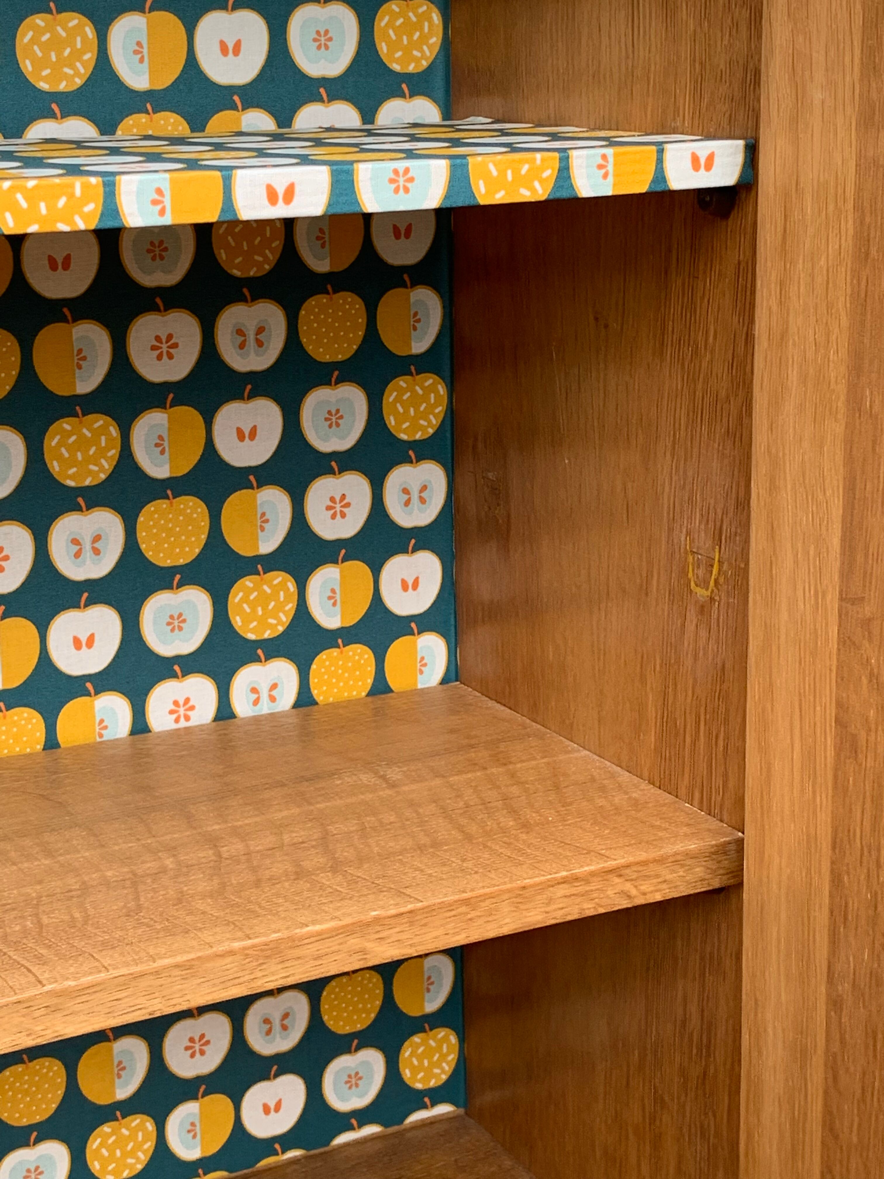 Vintage bookcase feet aileron 1950