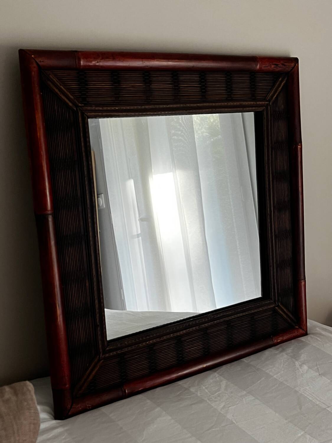 70×70 colonial style wall mirror – natural rattan frame, very good condition