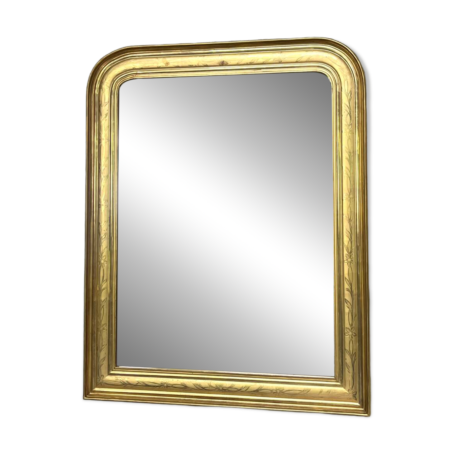 Antique mirror 86.5/69cm Louis-Philippe gilded with gold leaf, engraved decoration.