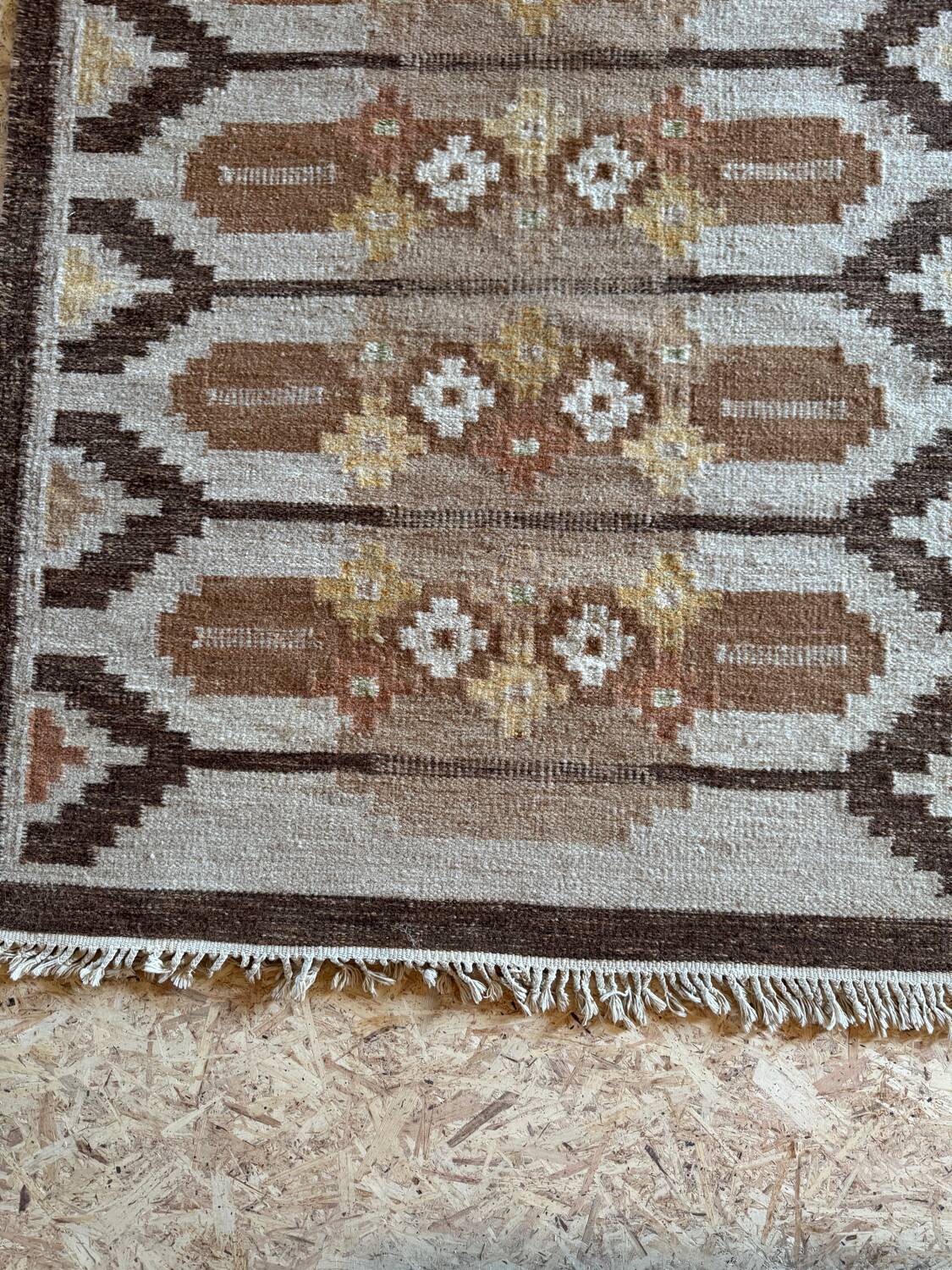 Tapis rolakan scandinave tissé à la main par Ingegerd Silow, Suède