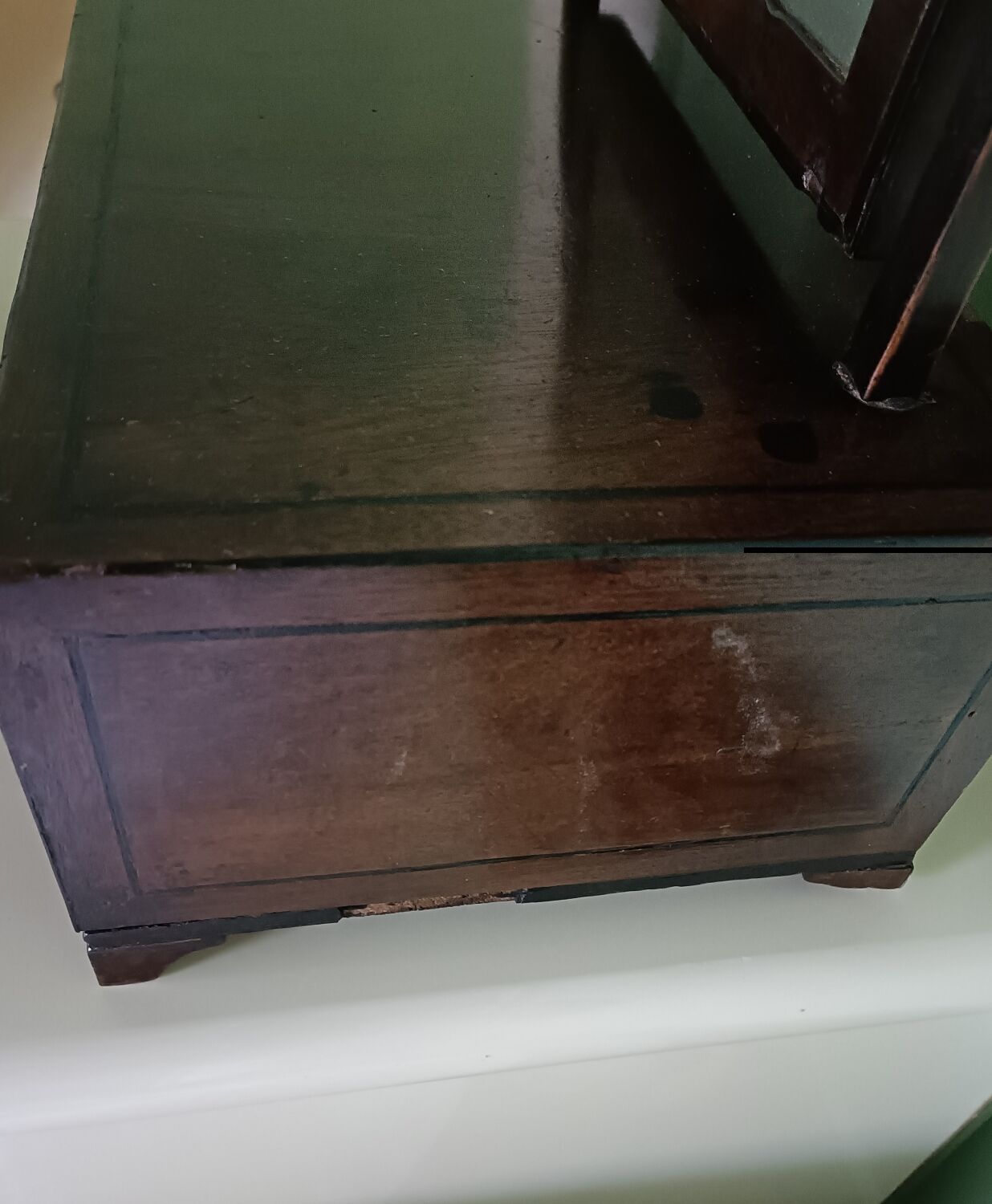 Dressing table mirror