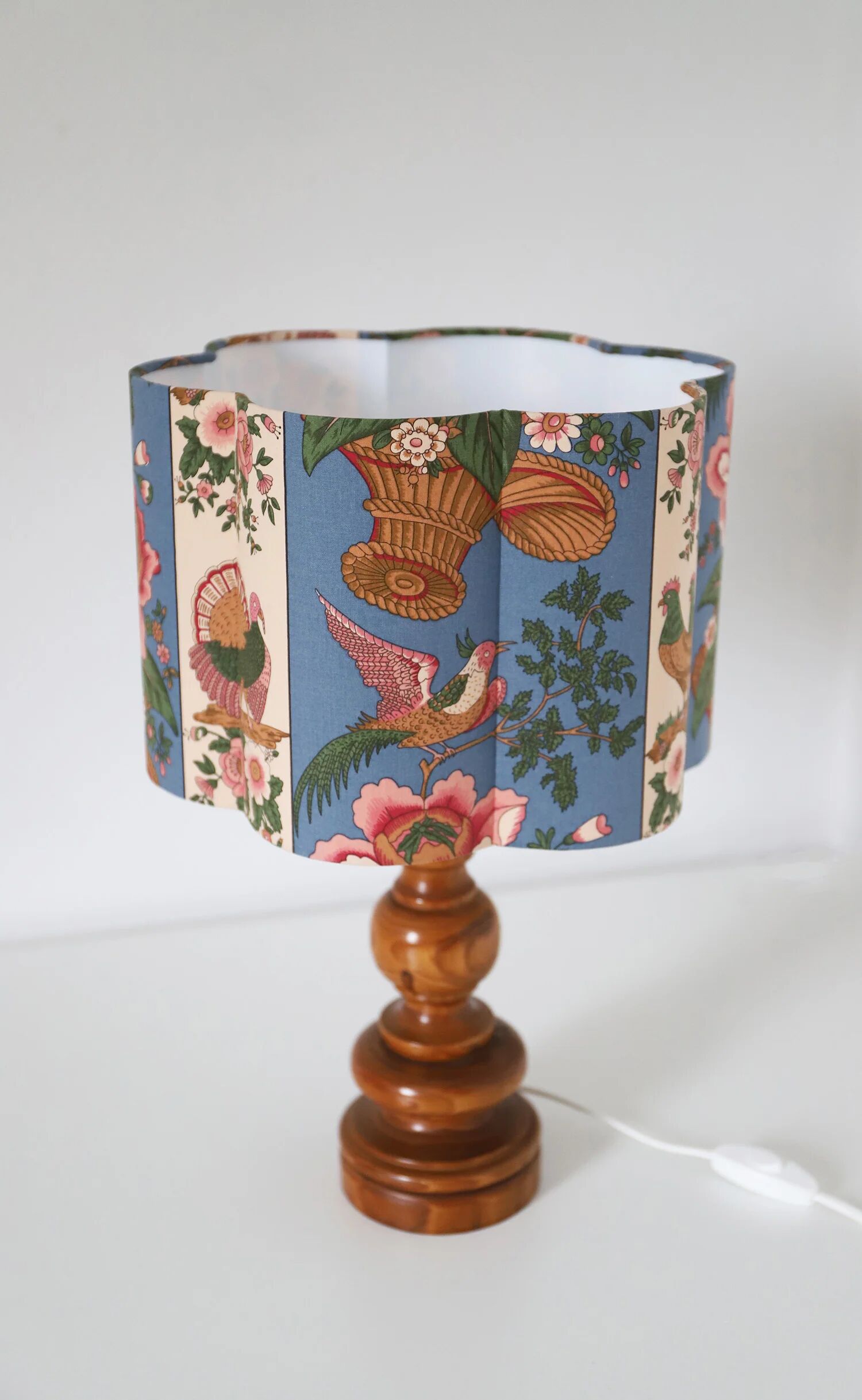 Handcrafted table lamp "Garden of Yesteryear" – Vintage turned wood from the 1970s